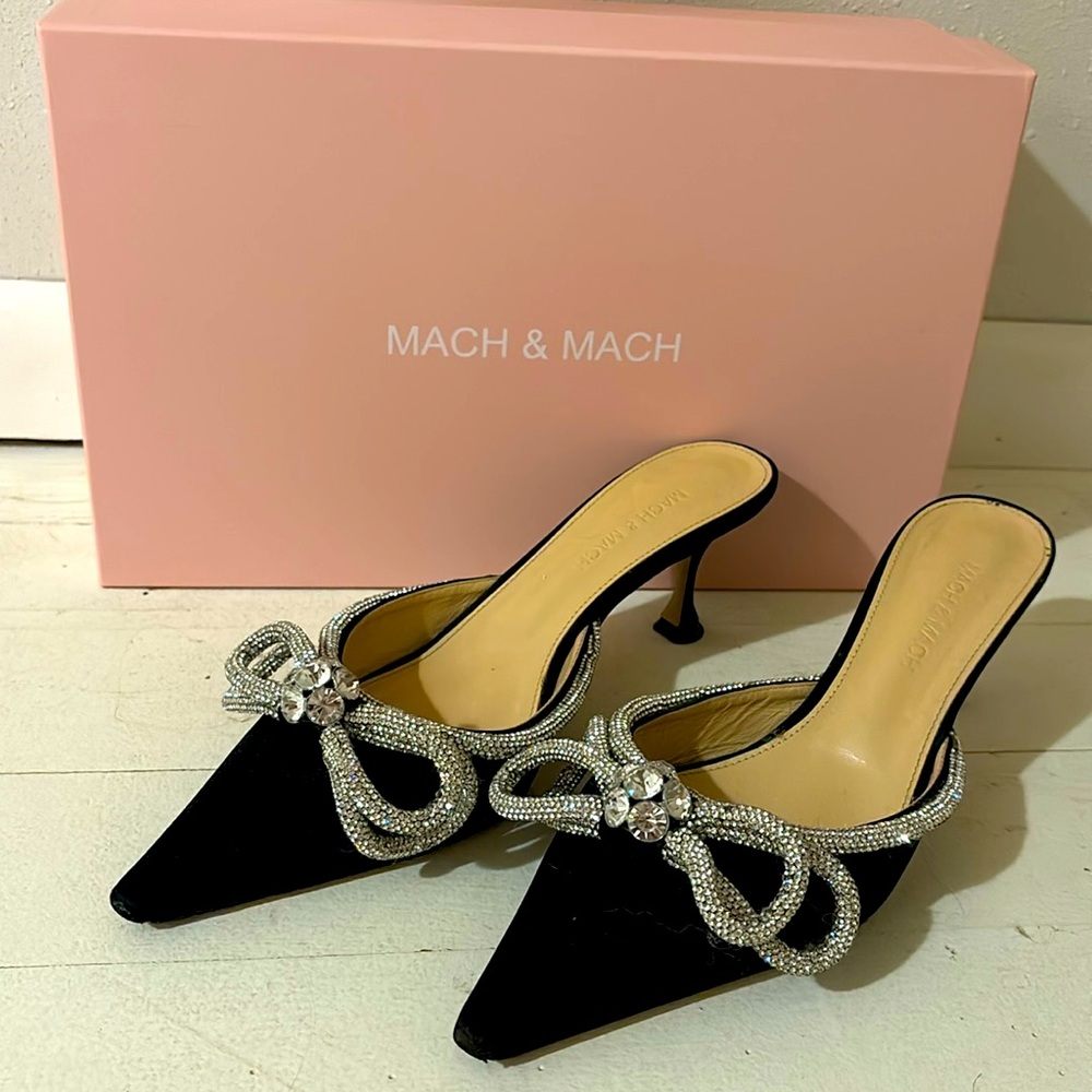 Size 8.5 Mach&mach kitten heels
